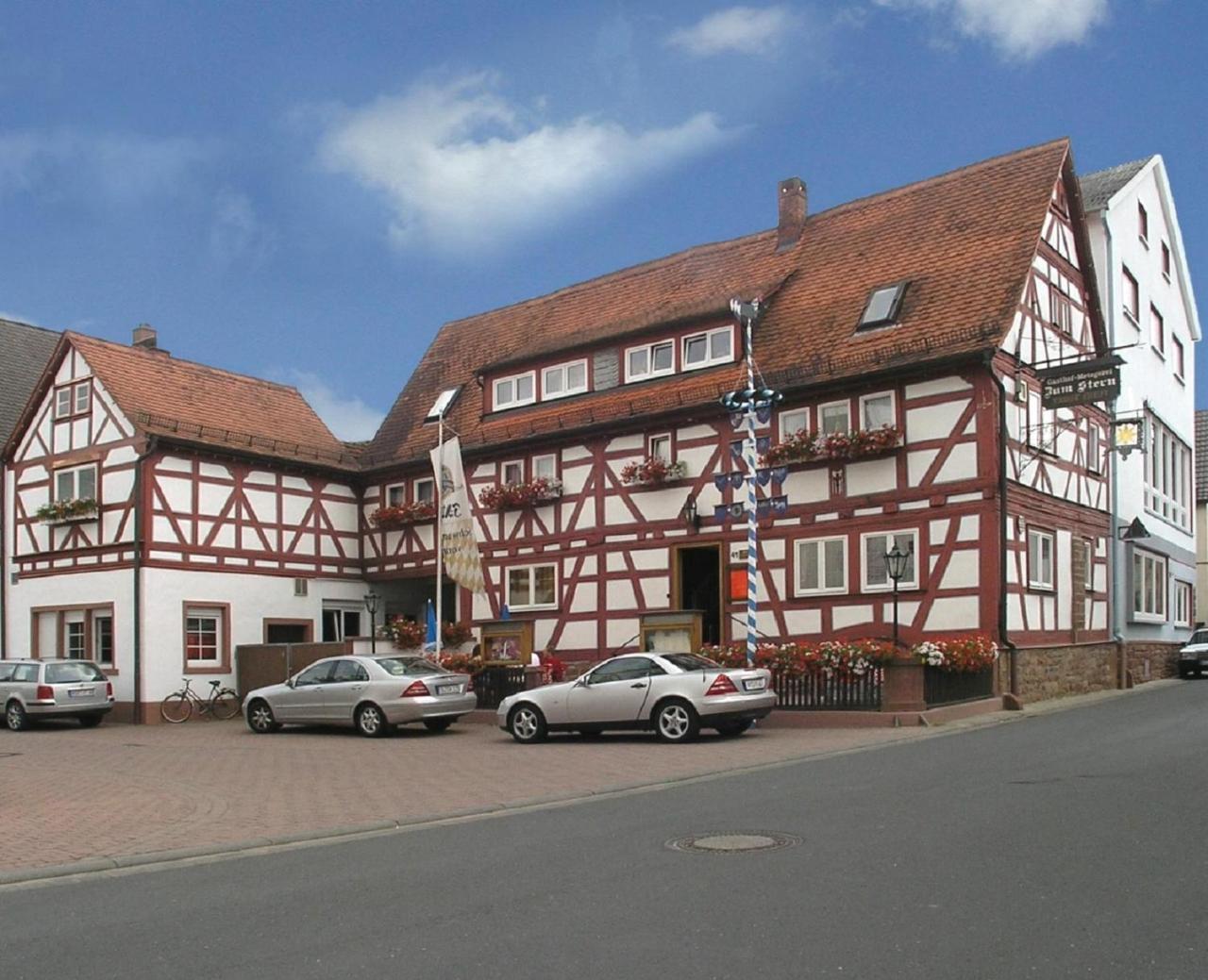 Gasthof-Landhotel-Metzgerei Zum Stern Rudenau Esterno foto